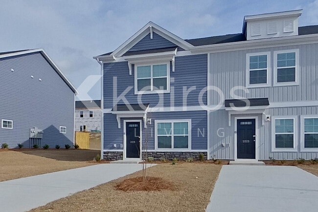 Building Photo - 2215 Banyon Cir