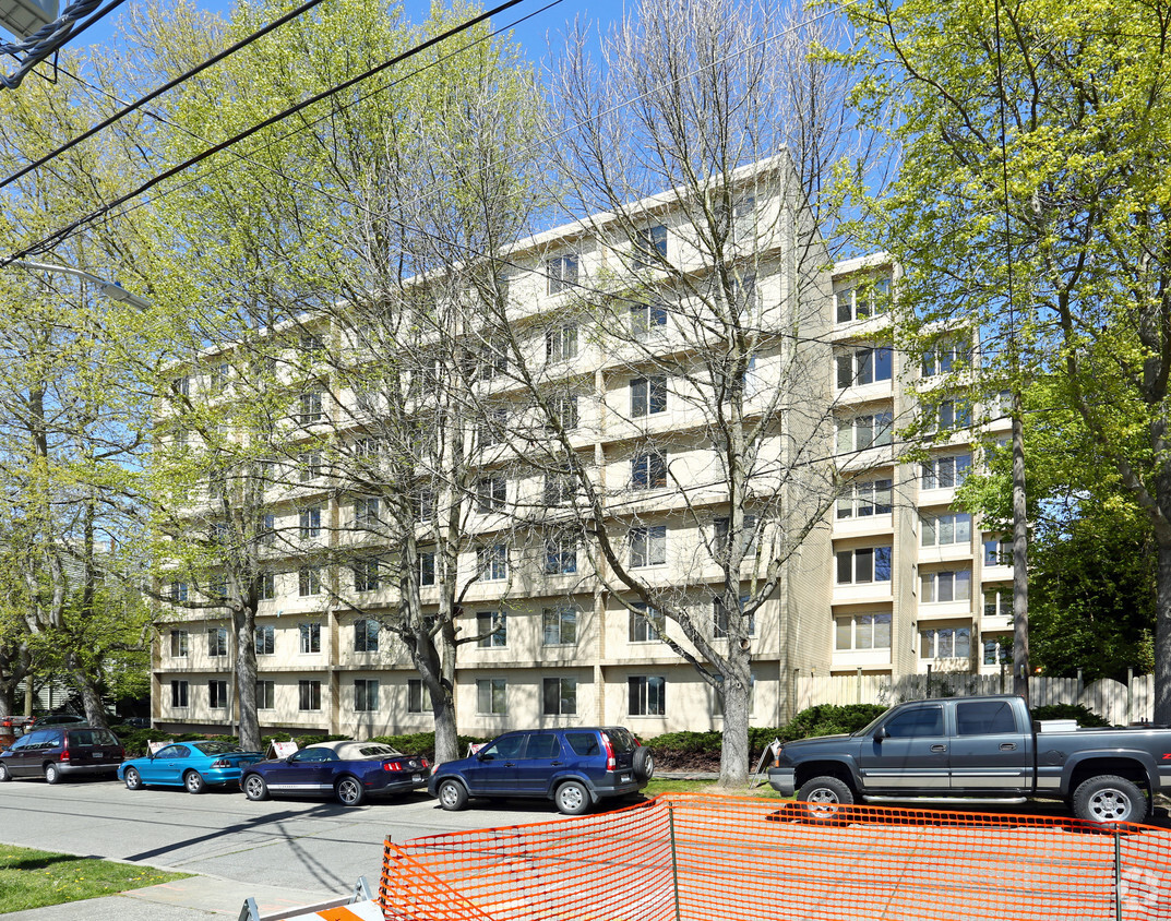 Foto del edificio - Ballard House