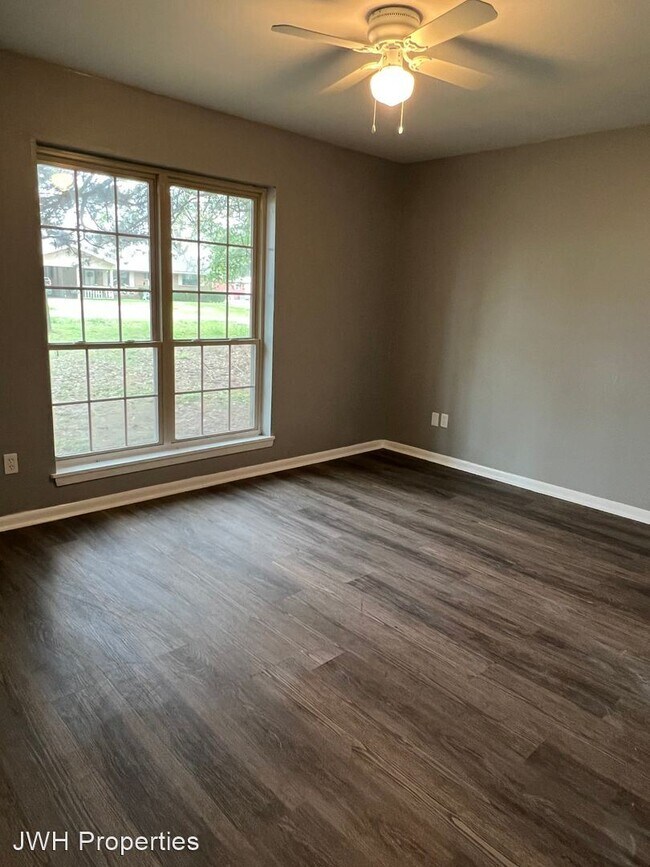 Building Photo - 3 br, 1.5 bath House - 8211 Trigger Trail