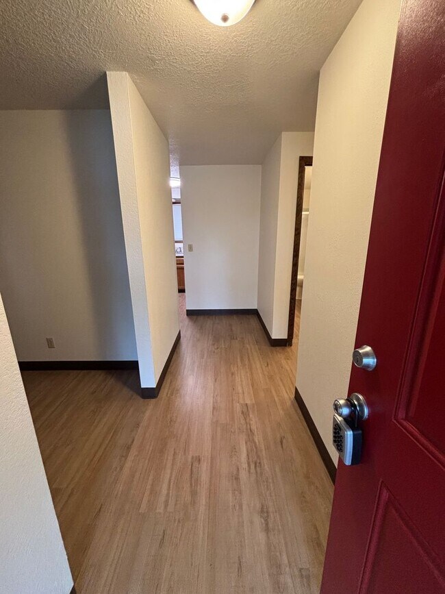 Foto del edificio - Charming 3-Bedroom 2 Bath Home in SE Salem