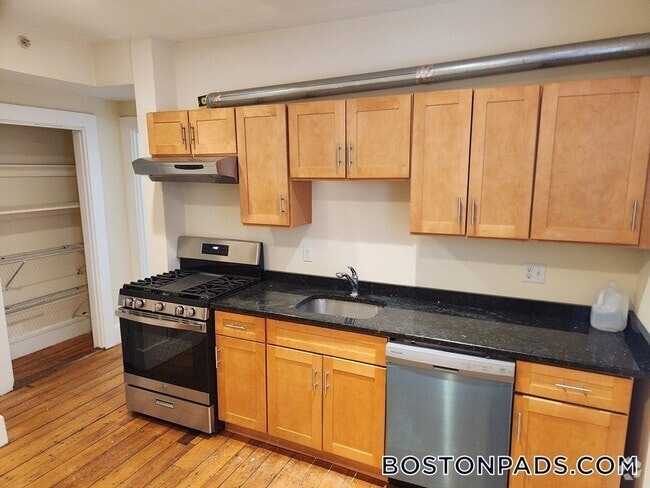 Building Photo - 24 Centennial Pl