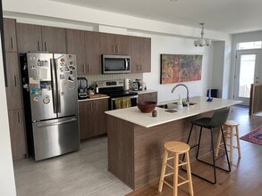 Building Photo - 287 Fountainhead Dr