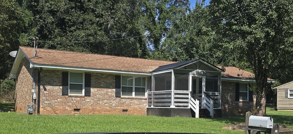 Photo - 60 Caroline Avenue