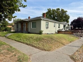 Building Photo - 703-1029 11th Ave