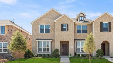Building Photo - 3720 Paradise Way