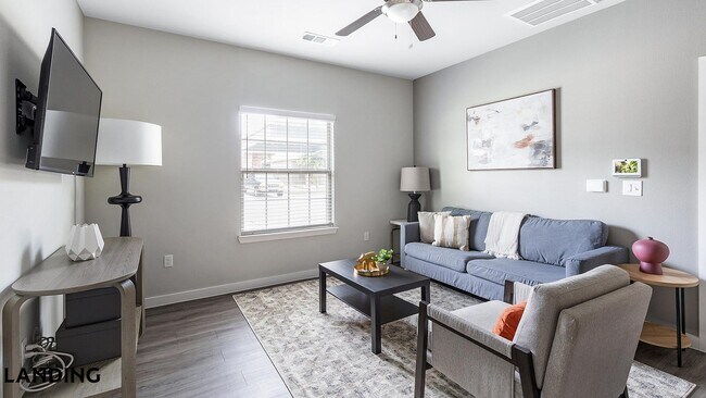 Foto del edificio - 8200 Clarksprings Dr