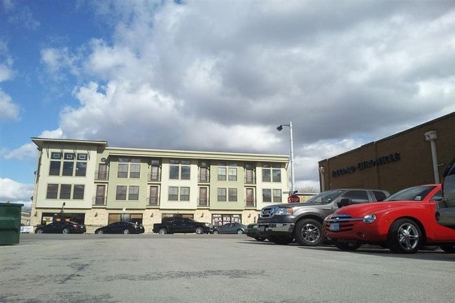 Building Photo - Hickory Street Apartments