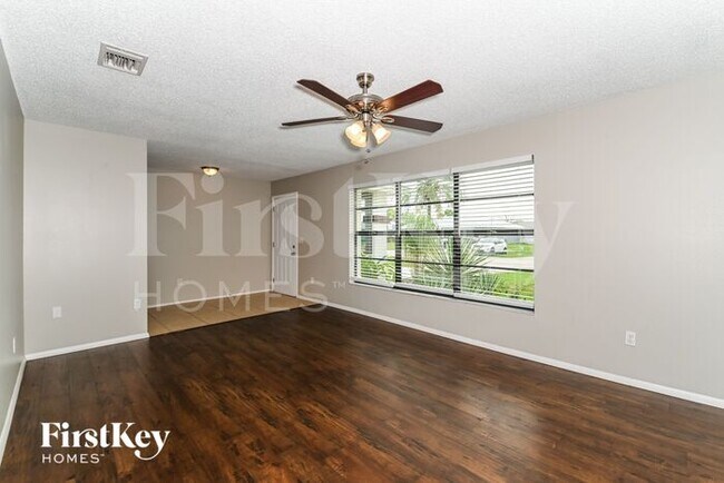 Foto del edificio - 4404 Southwest 6th Place