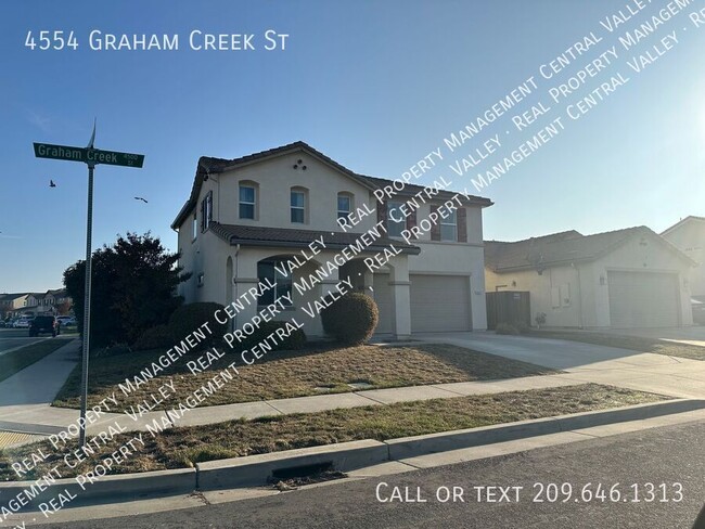 Foto del edificio - Gorgeous Stockton 4 Bedroom  3 Bathroom Home