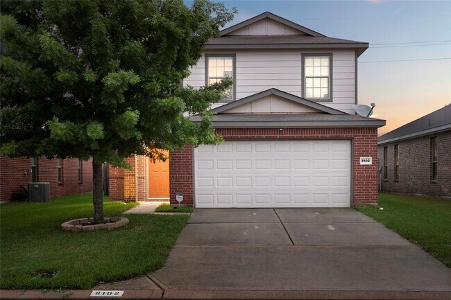 Building Photo - 8102 Yaupon View Dr