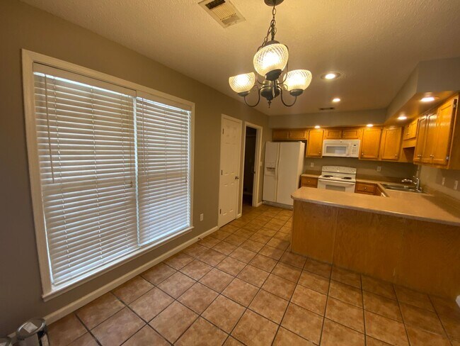 Foto del edificio - 3bed/2bath Home in Brookland School District with Fenced Yard!