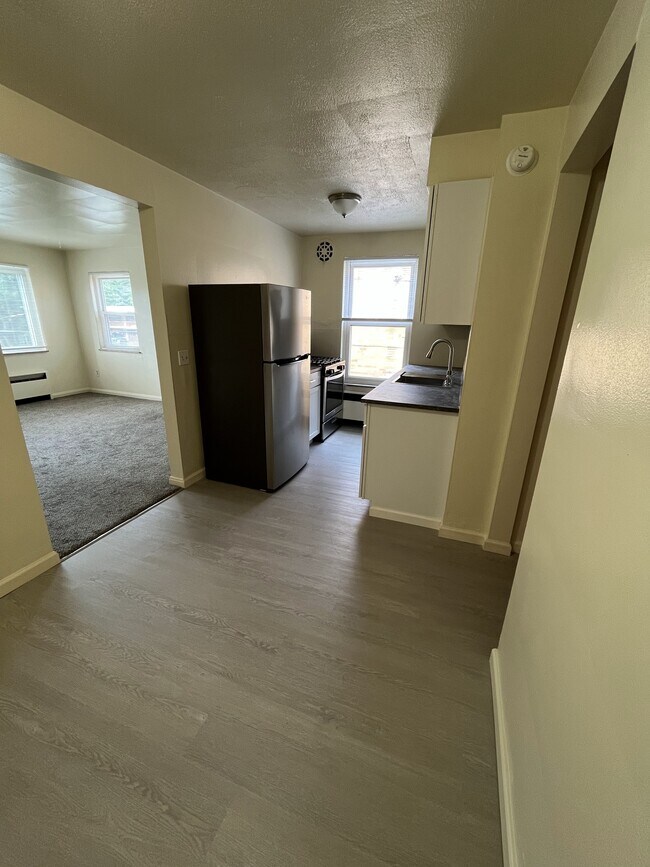 Foto del edificio - 6842 Montgomery Rd