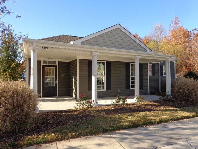 Building Photo - REUNION CONDOMINIUMS