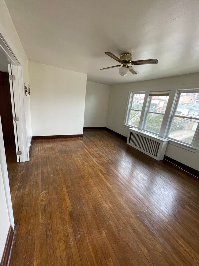 Photo - Spacious 2 Bedroom Apartment on a Quiet Street!