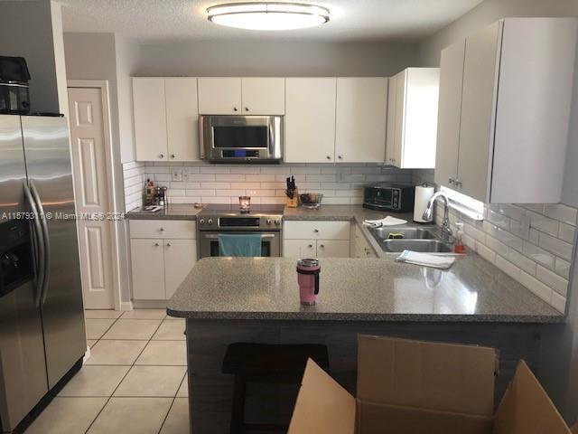 Building Photo - 14040 S Forest Oak Cir