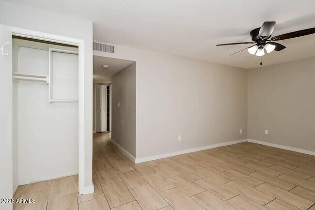 Building Photo - 2211 N 54th Ln