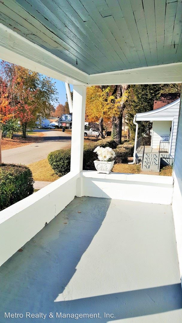 Building Photo - 3 br, 2 bath House - 1903 Neville Dr.