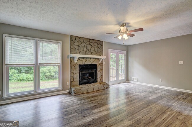 Foto del edificio - 604 Cloudland Dr