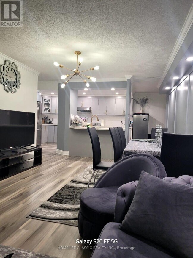 Building Photo - 236 Albion Rd