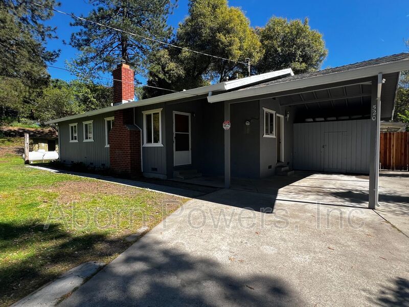 Primary Photo - 520 Fowler Ln