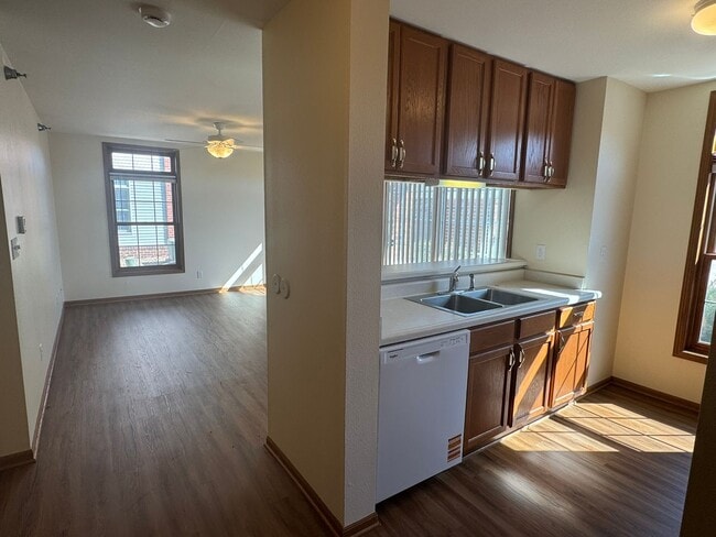 Foto del edificio - 2604 Stange Rd