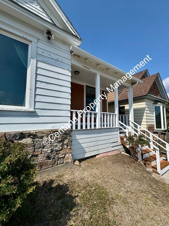 Building Photo - 2 bedroom House, located Uptown near MT Tech!