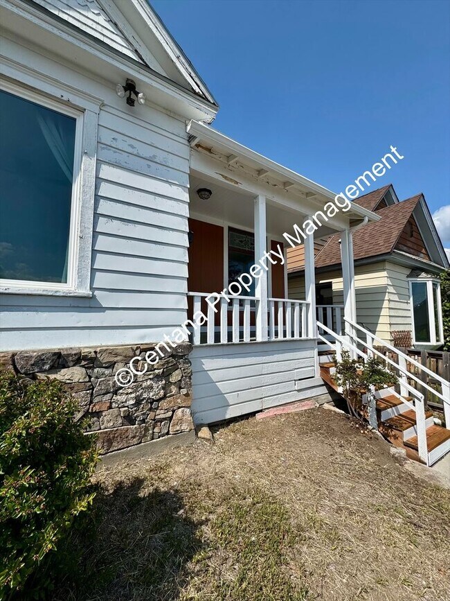 Foto del edificio - 2 bedroom House, located Uptown near MT Tech!
