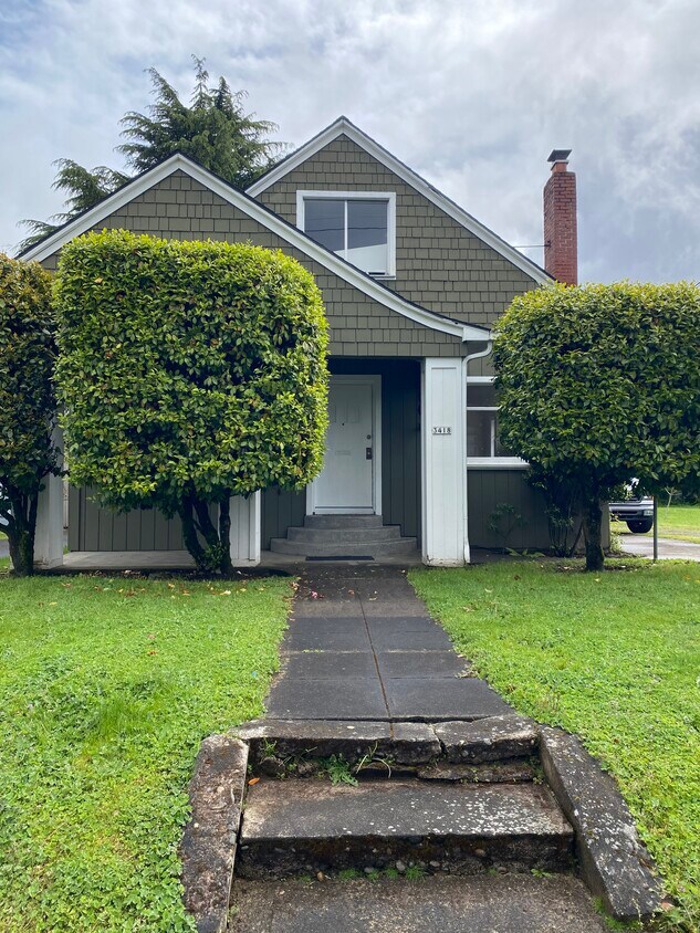 Primary Photo - 3418 SE 55th Ave