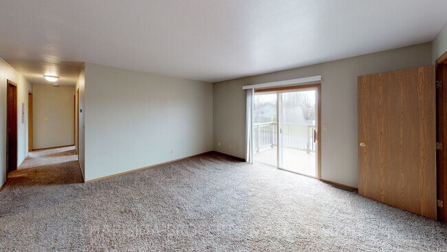 Building Photo - SPACIOUS 3 BD, 1 BA IN TEA - PERFECT FOR Y...