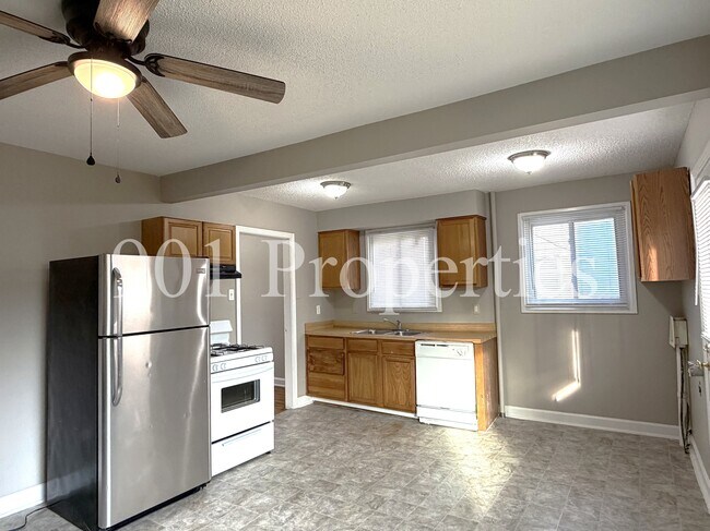 Foto del edificio - 4199 Atwood Ave