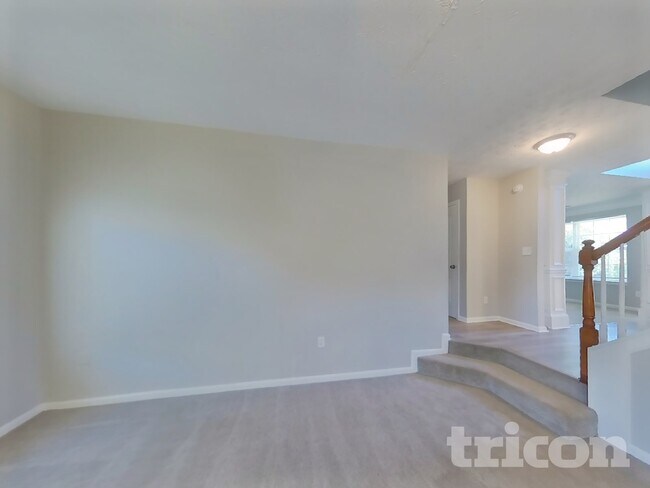 Foto del edificio - 4435 Grove Lake Ct