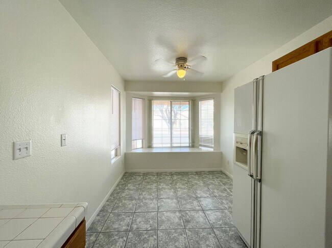 Foto del edificio - Welcome to this beautiful 1 story home in ...