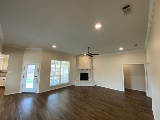 Foto del edificio - 5002 Scarlet Oak Dr