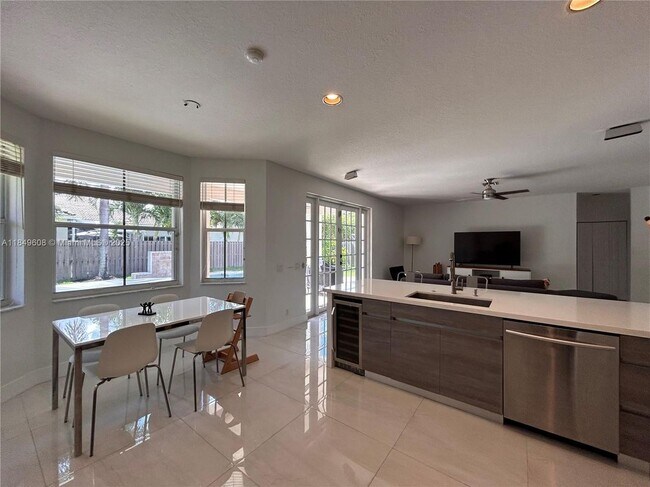 Foto del edificio - 1570 Elm Grove Rd