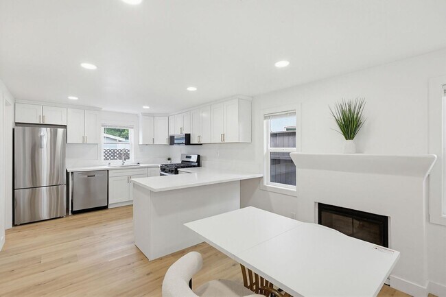 Building Photo - Brand new renovated 2+1 in Ocean Beach. Includes parking and laundry