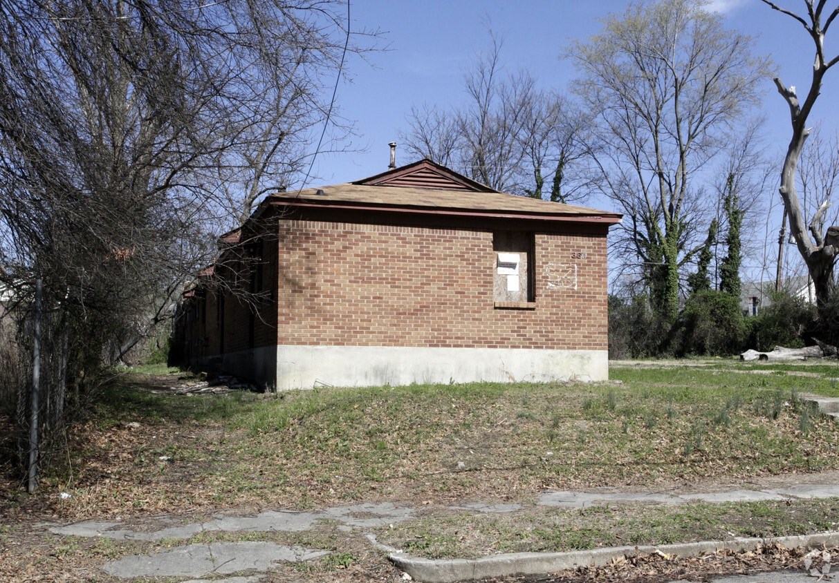 Building Photo - 366 Lucy Ave