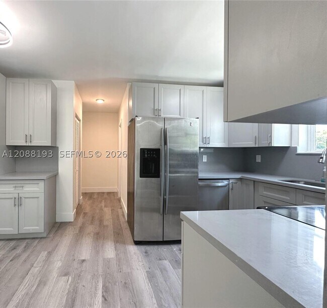 Foto del edificio - 2115 NW 185th St