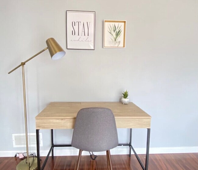 Foto del edificio - 175 Michael Dr