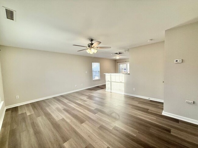 Building Photo - 3817 Satinleaf Dr