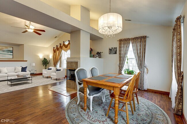 Building Photo - 2917 Stonewater Dr