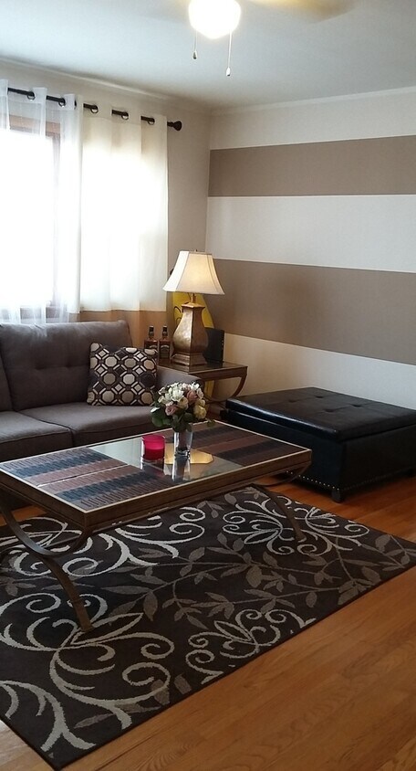 Foto principal - 10122 Hartford Ct