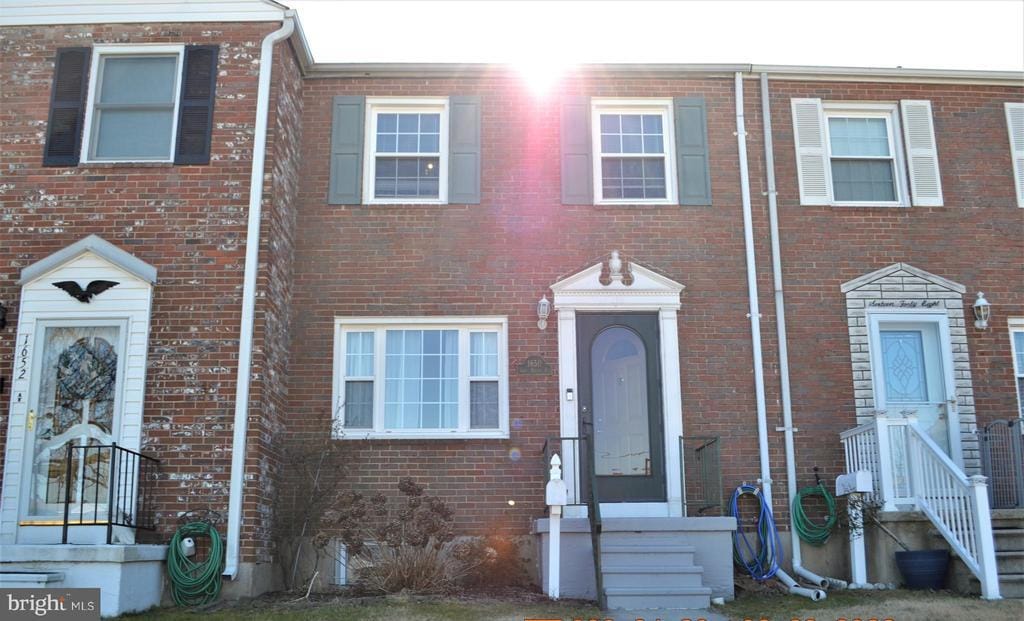 Primary Photo - 1650 Gray Haven Ct