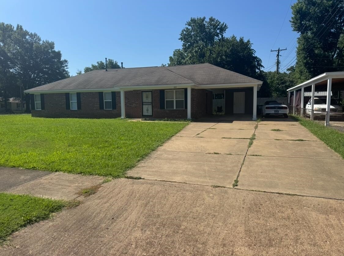 Foto principal - 1993 Croydon Ave