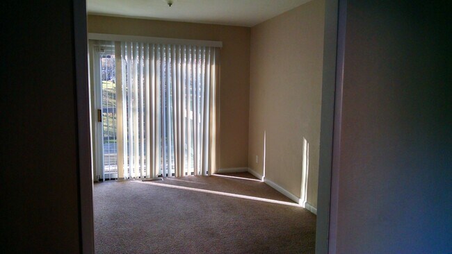 Building Photo - 7830 Donnelly Ave