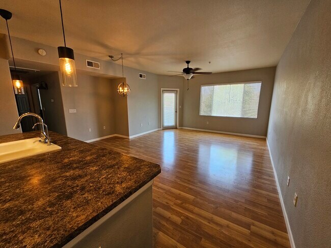 Foto del edificio - 18416 Cave Creek Road