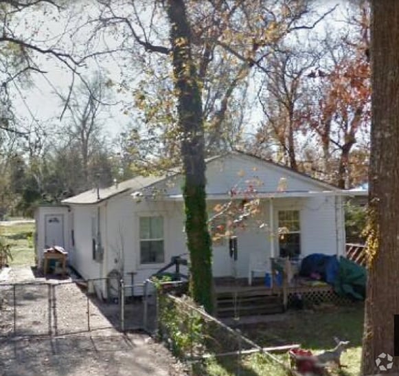 2365 Cousins St
