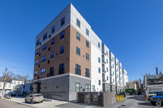 Building Photo - The Seville Apartments