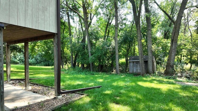 Building Photo - 15229 Buchanan Ct