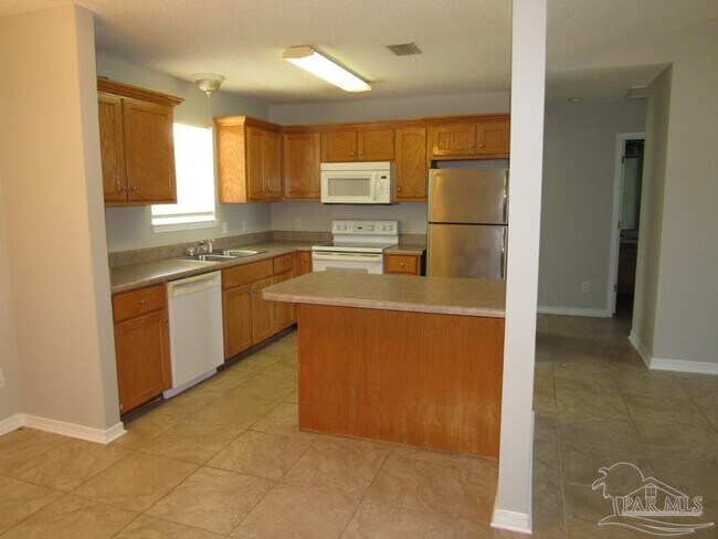 Building Photo - 5715 Divot Ln