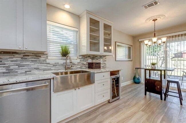 Building Photo - 13810 Wickersham Ln